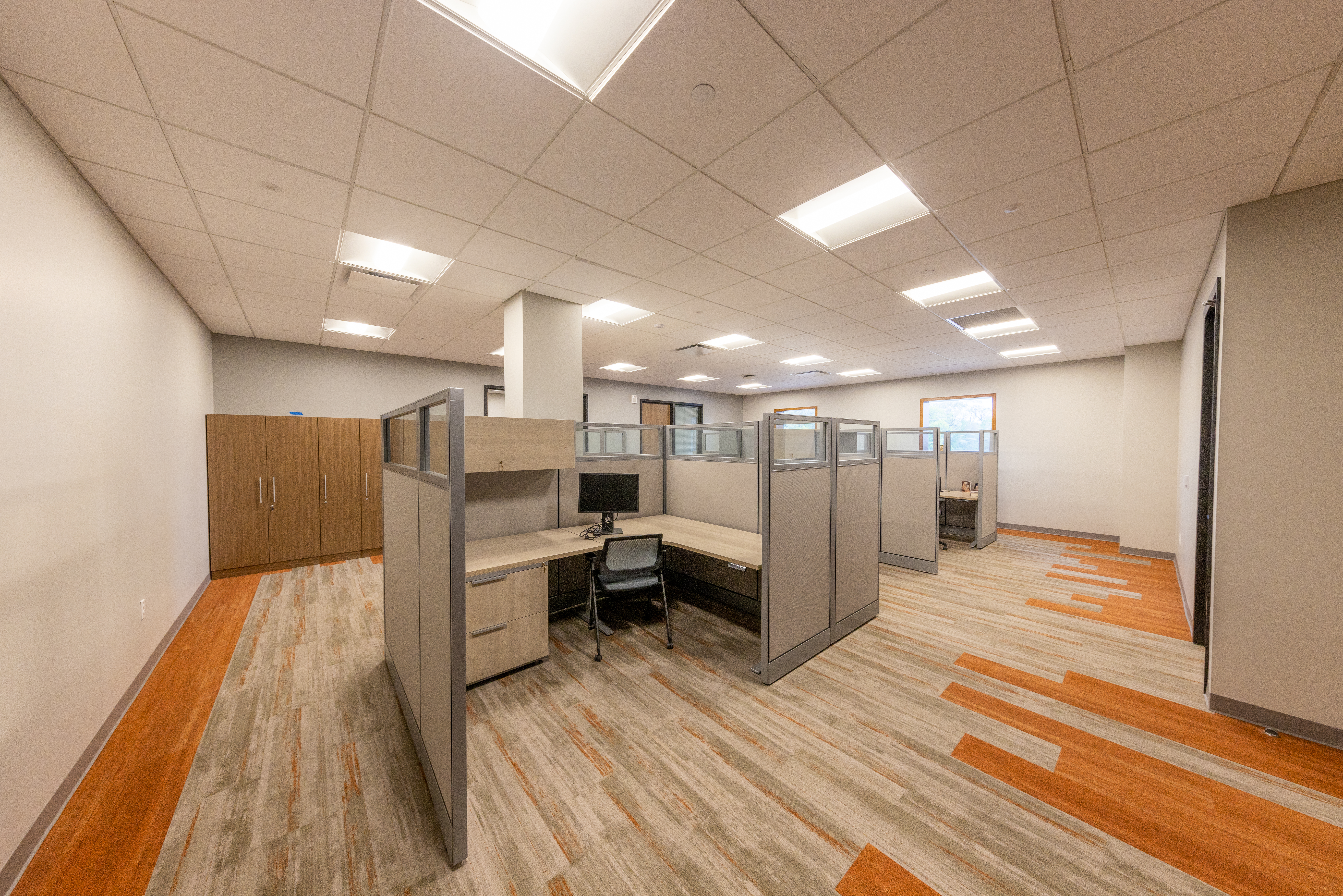 New & Refurbished Cubicles + Glass Office Walls